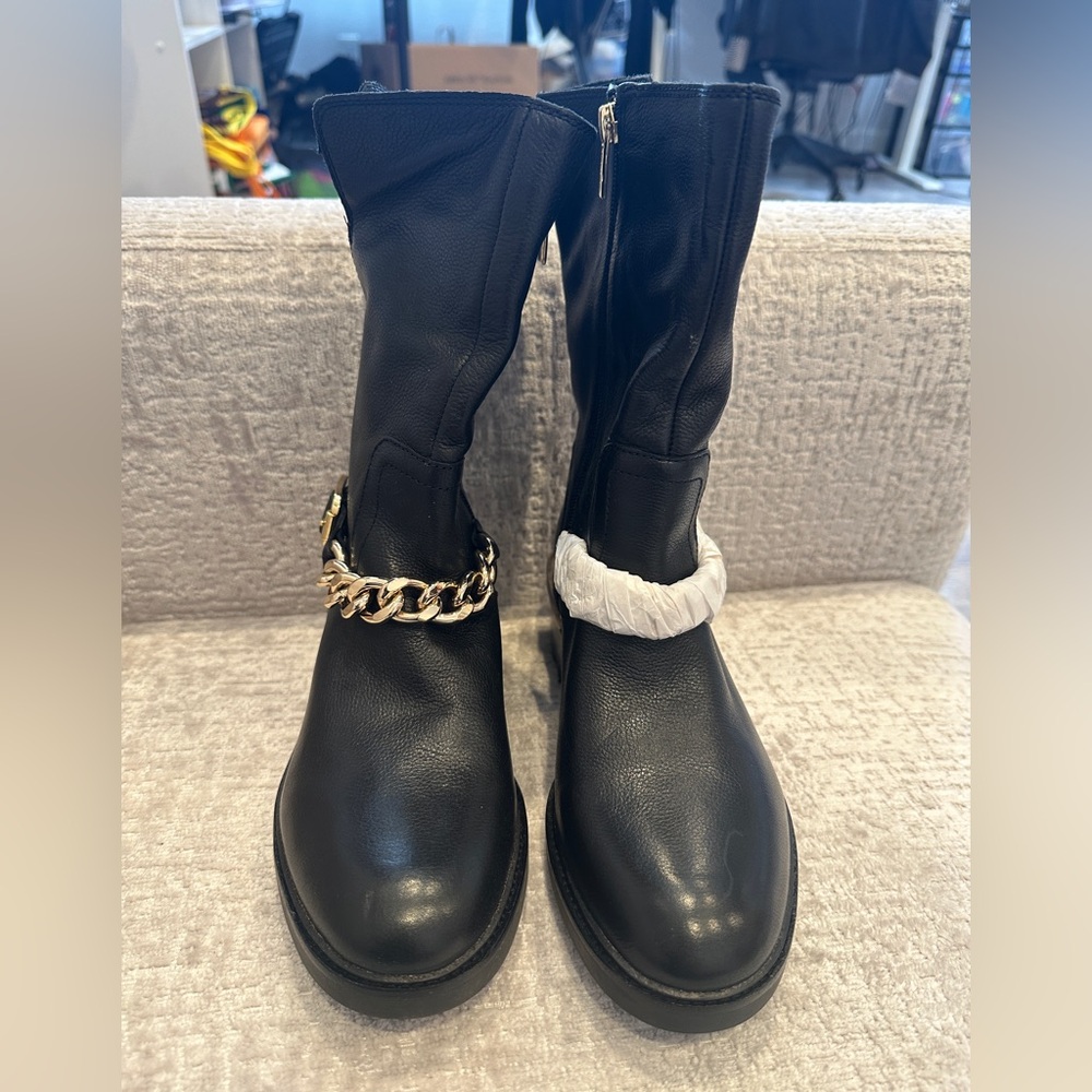 Vince Camuto Keshilla Black Leather Chain Moto Boots — Size 8M (38.5)